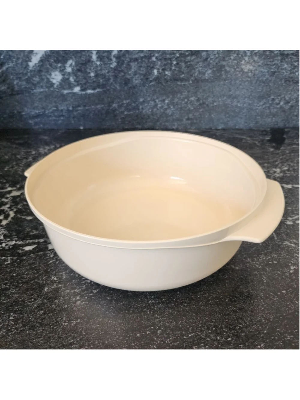 Tupperware Beige Microwave cook Pot  with Lid